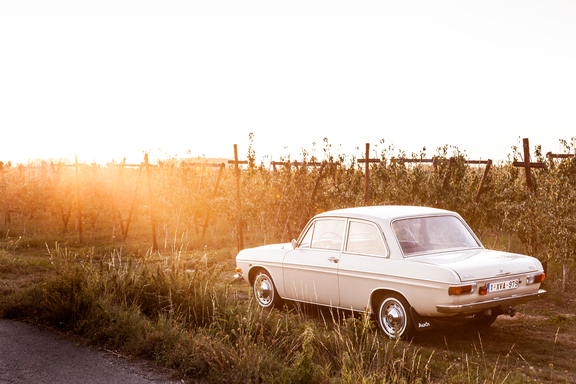 Oldtimerverhuur-wagen-audi-60L-17.jpg