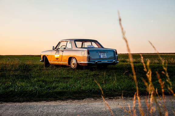 Oldtimerverhuur-wagen-lancia-flaminia-coupe-3B-2800-1.jpg