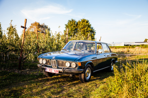 Oldtimerverhuur-wagen-BMW-2500-sedan-4.jpg