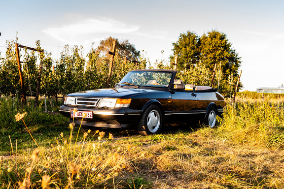 Oldtimerverhuur-wagen-saab-900-cabrio-8.jpg