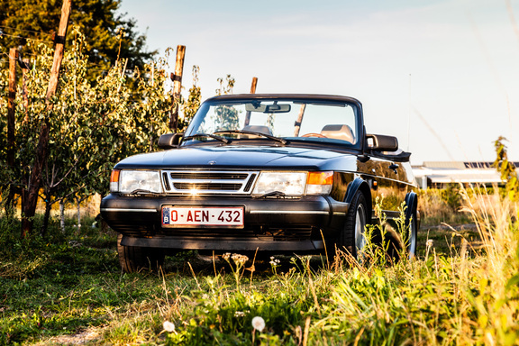 Oldtimerverhuur-wagen-saab-900-cabrio-14.jpg