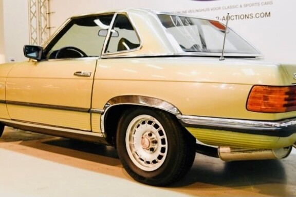 mercedes280SLgroen5.jpg