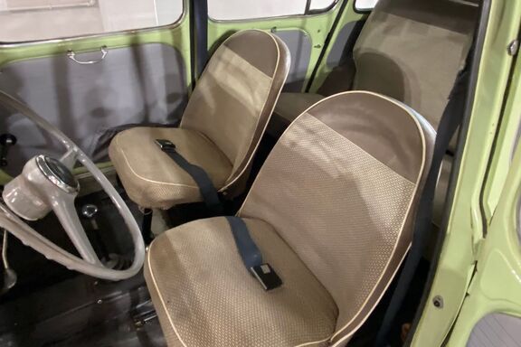 seat17.jpg