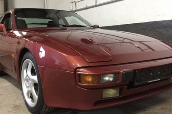 porsche944.jpg