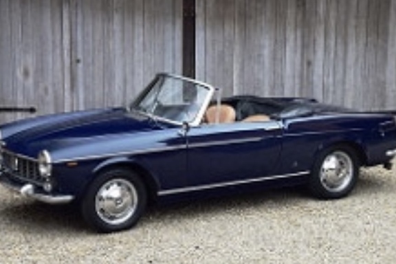 fiatspider.jpg